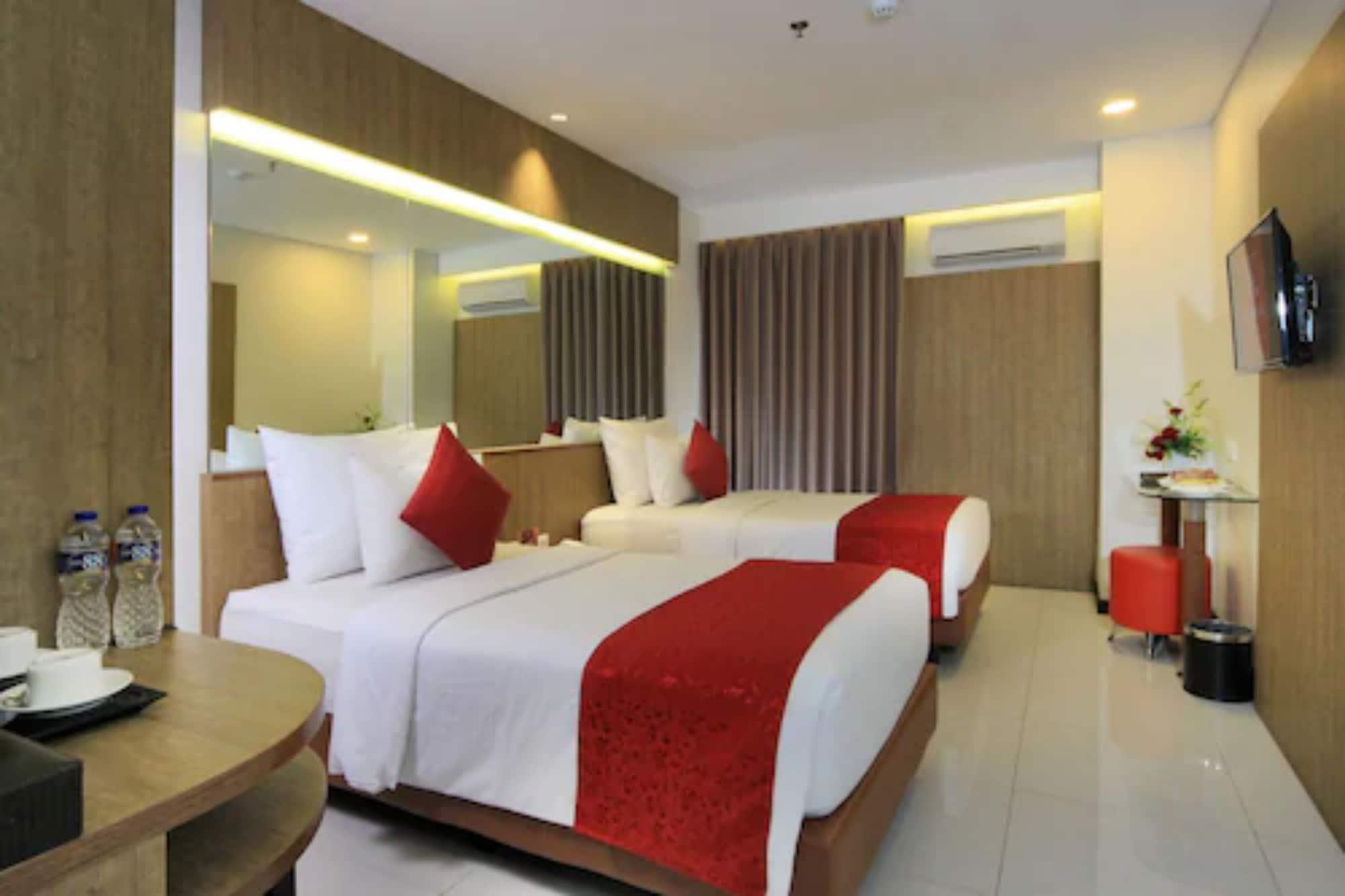 West Point Hotel Bandung Exterior foto