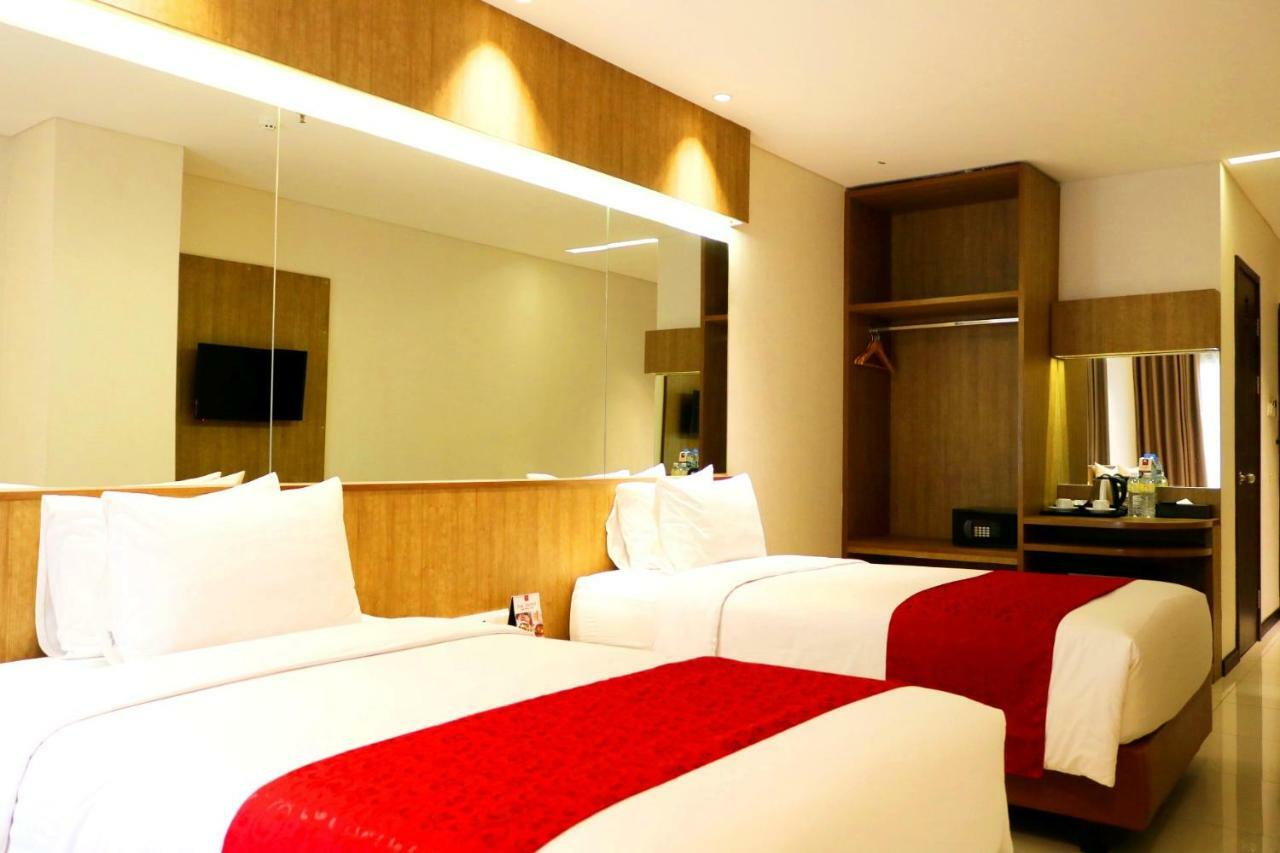 West Point Hotel Bandung Exterior foto